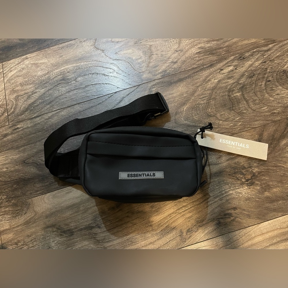 FEAR OF GOD ESSENTIALS BELT BAG